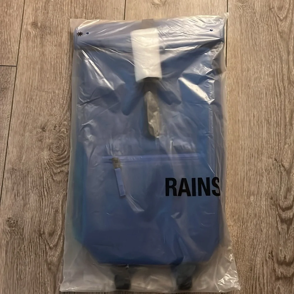 RAINS Rolltop Rucksack Backpack - Picture 4 of 5